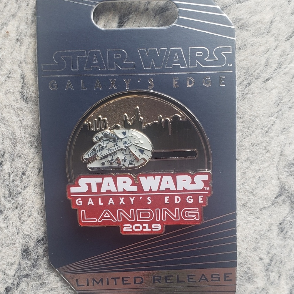 Star Wars Galaxys Edge Trading Pin